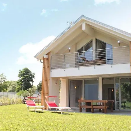 Villa Allegria Gialla Ferienvilla Mit Pool Colico