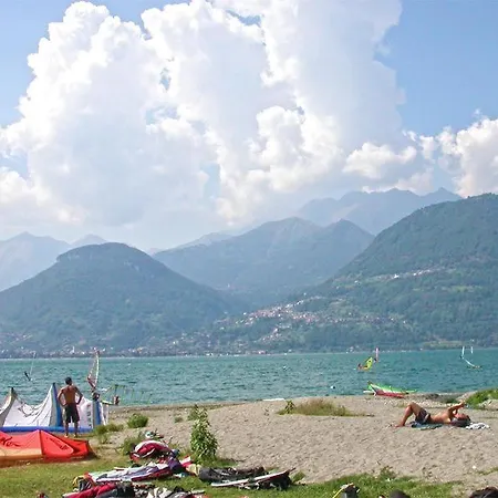 Allegria Gialla Ferienvilla Mit Pool Villa Colico