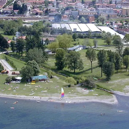 Allegria Gialla Ferienvilla Mit Pool * Colico