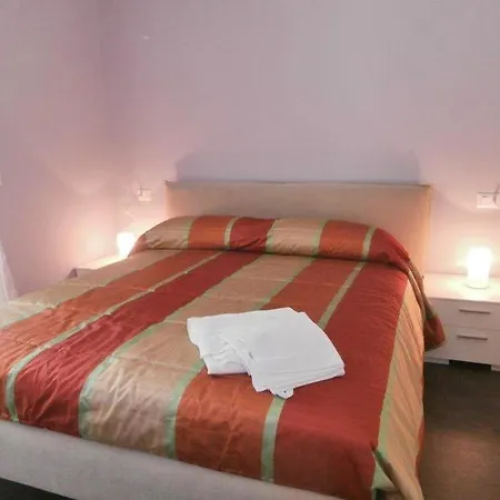 Allegria Gialla Ferienvilla Mit Pool Villa *